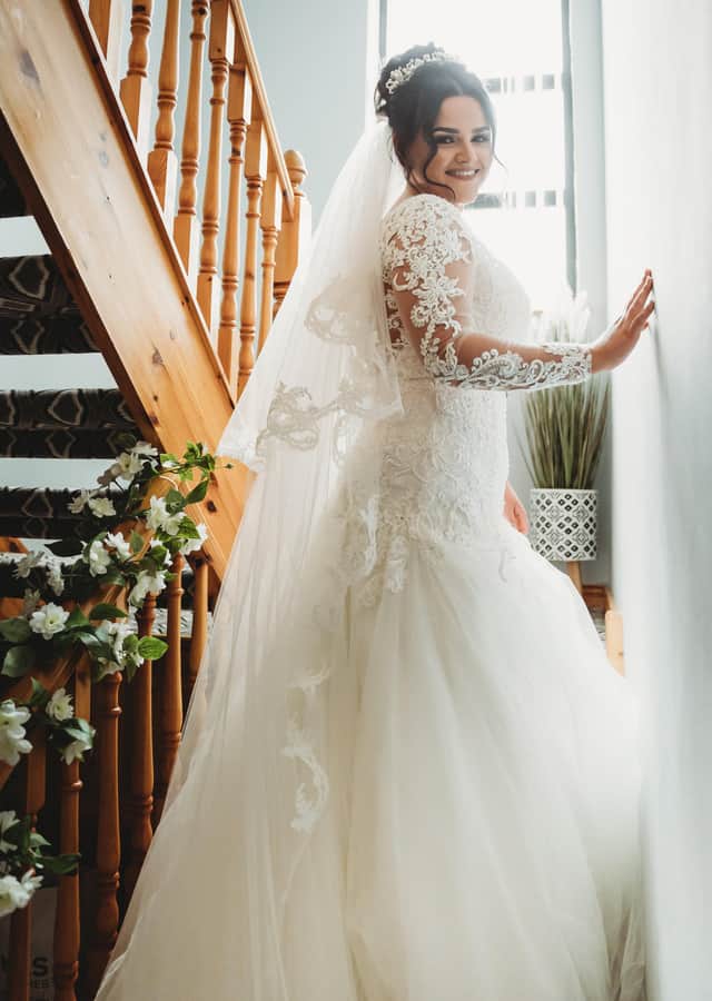 The wedding of Jason and Hannah. (jamesaikenphotography.com)