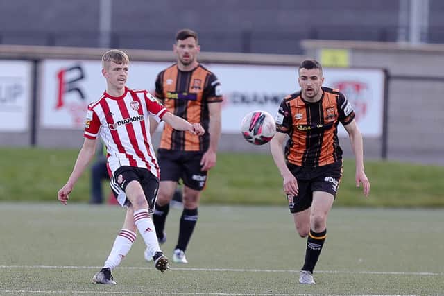 Michael Duffy pictured closing down Derry City midfielder Ciaron Harkin on his last visit to Brandywell Stadium with Dundalk.