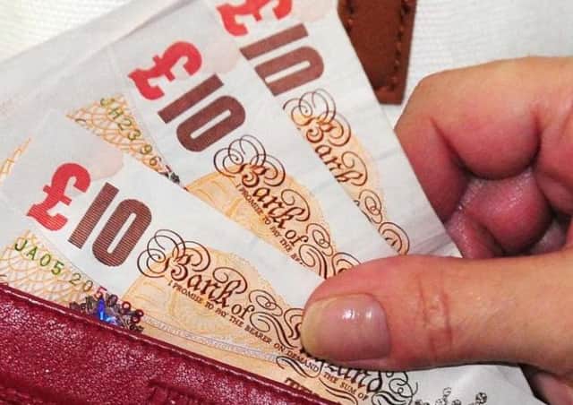 £20 is to be cut from the Universal Credit payment.