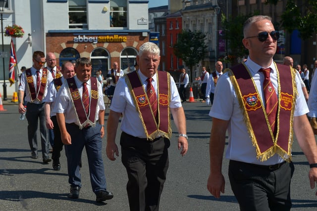 Apprentice Boys from the Derry Parent Club pass by the Cenotaph during Saturday’s Relief of Derry Celebrations.  Photo: George Sweeney.  DER2232GS – 059