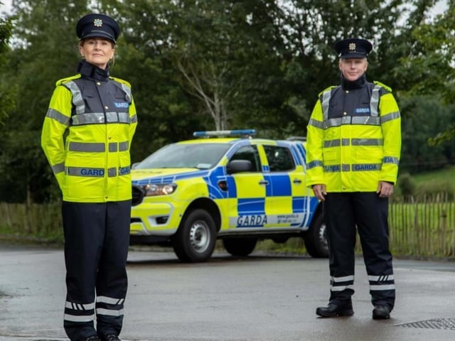 Over the next number of weeks this new operational uniform will be delivered to over 13,000 uniform members of An Garda Síochána of Garda, Sergeant and Inspector rank across every Garda Region, Division, District and in excess of 560 Garda stations nationwide.