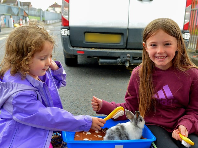Caitlin and Olivia Bywater pictured at the Wan Big Street Party held in Creggan on Monday afternoon. Photo: George Sweeney. DER2233GS – 024