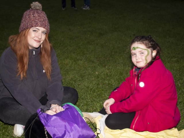 Saorla and Ella-Rose claim their vantage spot for the Gasyard Feile 2022 finale on Saturday night.
