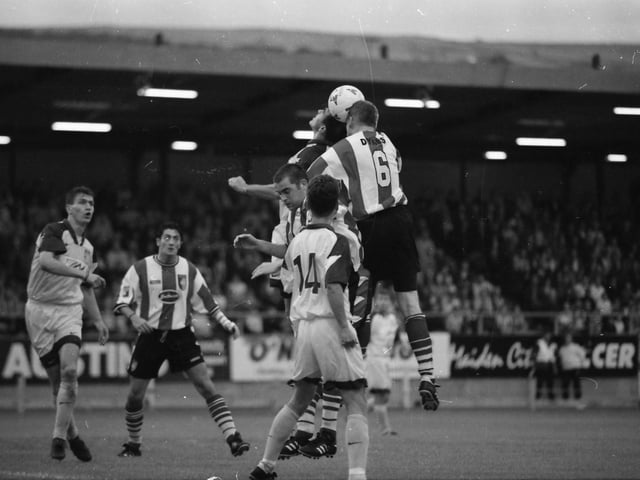Gavin Dykes rises highest.