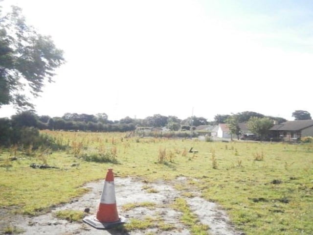 Coney Road (Bóthar na gCoininí). Named from Coneyburrow, an area of Culmore, presumably from where rabbits were prevalent.