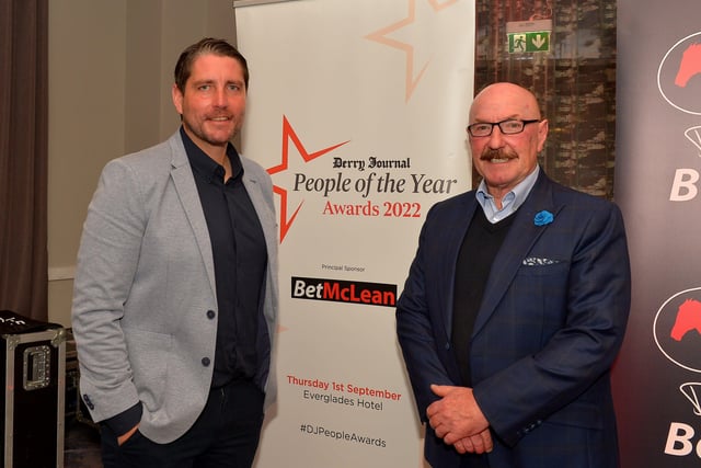 Ruaidhrí Higgins, Derry City manager and soccer pundit Liam Beckett pictured at the Derry Journal People of the Year Awards 2022. Photo: George Sweeney.  DER2235GS – 056