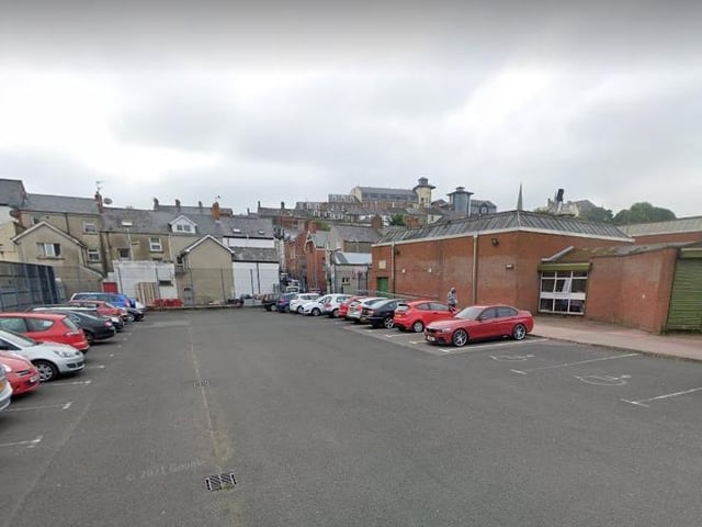 Eden Place (Plás an Éadáin). Named from the Edenballymore townland. Edenballymore (Éadan Baile Mór), meaning ‘hill face of the great/big townland'.
This townland appears to begin with the common term éadan ‘hill-face’, which is qualified by the compound Baile Mór 'big/great townland'.