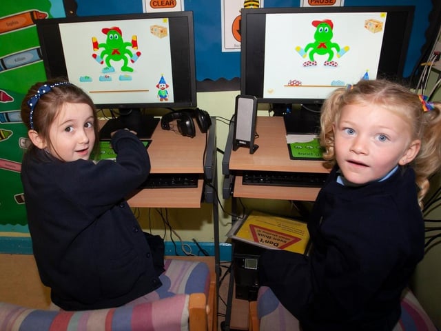 Ava Good and Niamh Harkin on the computer in Mrs. Deborah White’s P1 class.
