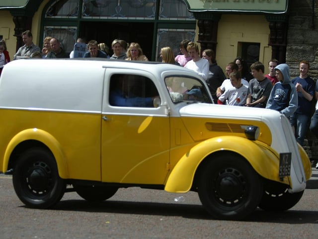 One of the more unusual exhibits at the vintage rally.  (0607JB32)