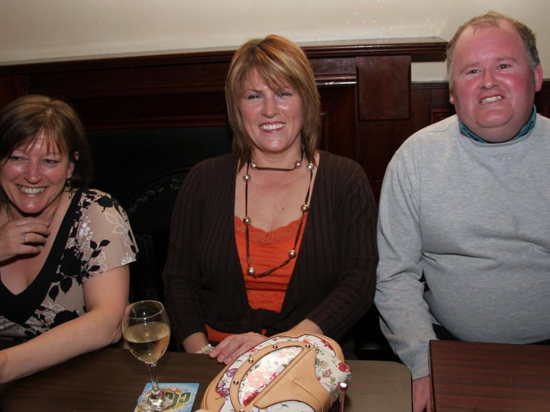 Pauline Heavern, Kathleen Bon, Brian McLaughlin 0600JML : Parties and celebrations June 2006: Northlands Fundraiser.