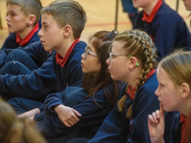 The Mayor, Councillor Sandra Duffy paid a visit to St Oliver Plunkett PS in Strathfoyle as part of Derry City and Strabane District Council’s  Local Democracy Week where she was joined by Councillor Rachal Ferguson and pupils from Primary 7. Following a series of questions and answers the children all tried the Mayoral Chain on. Picture Martin McKeown. 23.11.2:.