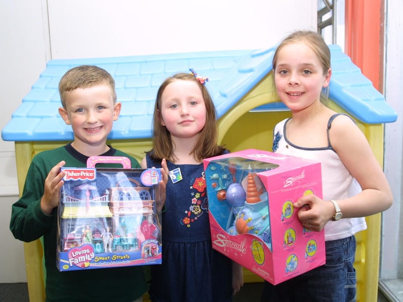Rory Dobbins, Niamh Dobbins, Chelsea Duffy.