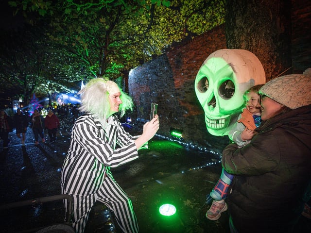 The Derry Halloween festivities got off to a spectacular start on Monday night with the city centre and surrounding areas thronged with locals and visitors soaking up the unique atmosphere.