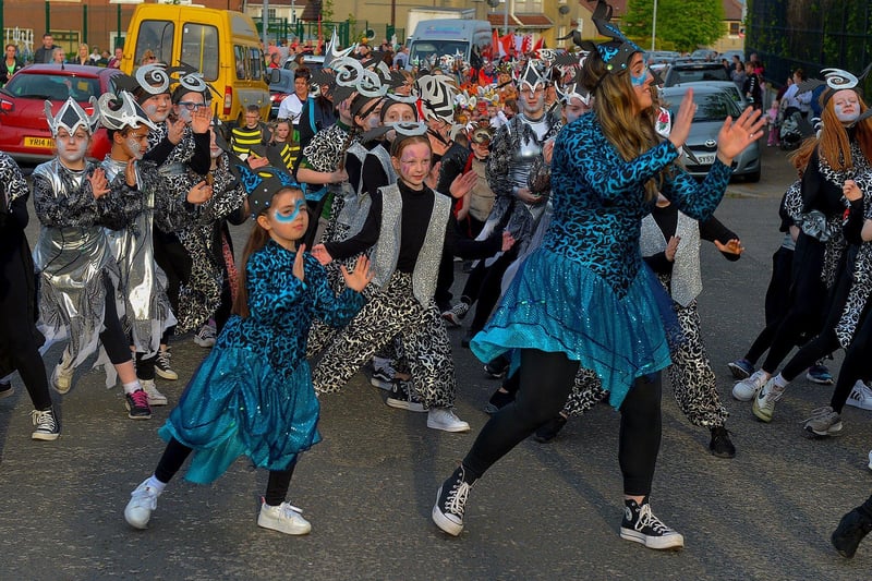 Dancing at the Creggan Bealtaine Parade on Wednesday evening.   Photo: George Sweeney.  DER2318GS – 53