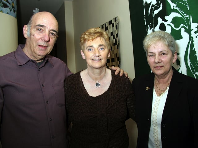 Joe Whoriskey, Lily Whoriskey, and  Murry O'Hagan. 0004/JML : Parties across Derry in January 2006.