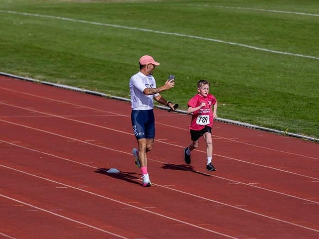 Encouragement to the end at the Caina Healey Children's Try-a-Tri, a special event organised by the Bogside and Brandywell Health Forum in partnership with the Danny Quigley Fund.