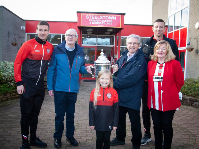 FAI CUP AT STEELSTOWN. . . . .Derry City FC players Shane and Patrick McEleney with former teaching staff at Steelstown PS, Eunan O’Donnell and Charlie McMonagle, who both taught the duo during their days at Steelstown PS. Included is Mrs. Siobhan Gillen, Principal and Patrick’s daughter Sorlaith. (Photos: Jim McCafferty Photography)