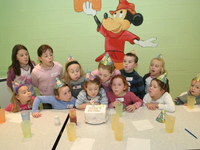 Pictures of Derry people partying in November 2003