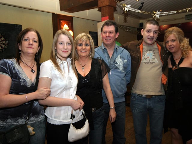 Catherine enjoys her birthday party with aunts, Tina, Marie, CAthy and uncles Patrick and Colm 0031/JML