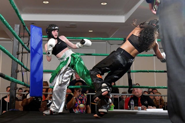 Top Ring Gym’s Annie Murphy (left) fighting Baltoufa Manel, Tek Gym France, in the WKU Pro-Am World Title on Saturday evening last in the Everglades Hotel. Photo: George Sweeney. DER2312GS – 63