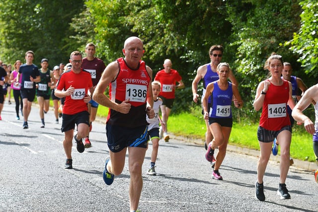City of Derry Spartans ‘Gary McCrossan taking part in the Eglinton Runners charity5K race at Campsie on Sunday morning. Photo: George Sweeney. DER2331GS - 02