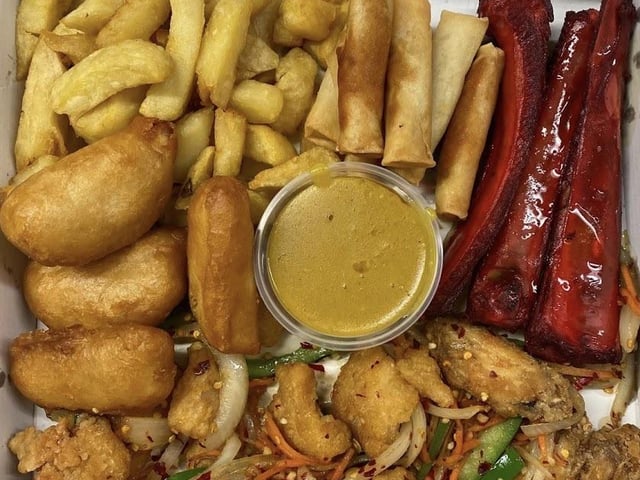 The Great Wall Chinese Takeaway in Tullyally / Drumahoe has a rating of 4.3* out of 5 with 26 reviews. One reviewer said: "Quick efficient service and food spot on. Excellent customer service from lady at counter. Recommended"