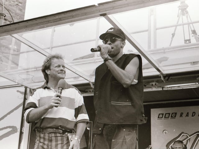 Shaggy and Bruno Brookes on stage in Derry.