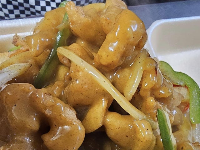 The Rice Bowl on Beechwood Avenue received 4.1* our of 5 with 61 reviews. One reviewer said: "Best Chinese in Derry. Fast Delivery and great prices. Cant stop eating from this place so good"