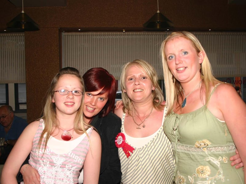 Birthday Girl Joan pictured with Lnysey, Davina and Tonya 4849/dd.