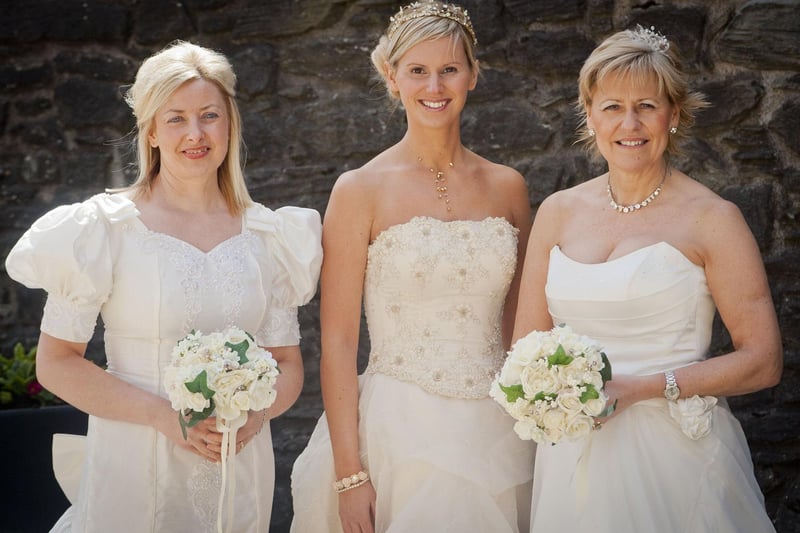 L-R Kay Porter, Jill Hughes & Kate Porter. (2804-GMI-02)