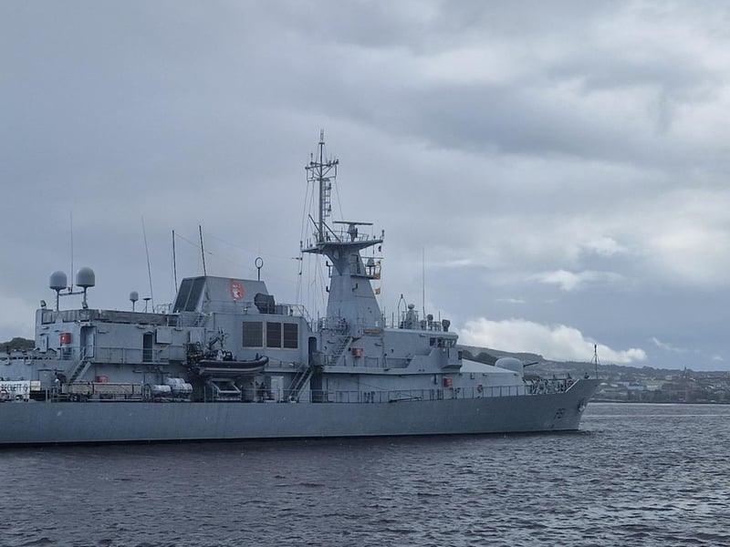 The Irish Army Offshore Patrol Vessel LÉ Samuel Beckett was spotted in the River Foyle Quay docks on Friday, September 12. Breaking from tradition, the LÉ SAMUEL BECKETT marks a new era for Irish Naval Service ships. Traditionally named after mythical Irish heroes, this vessel honours a world-renowned Irish playwright and author.