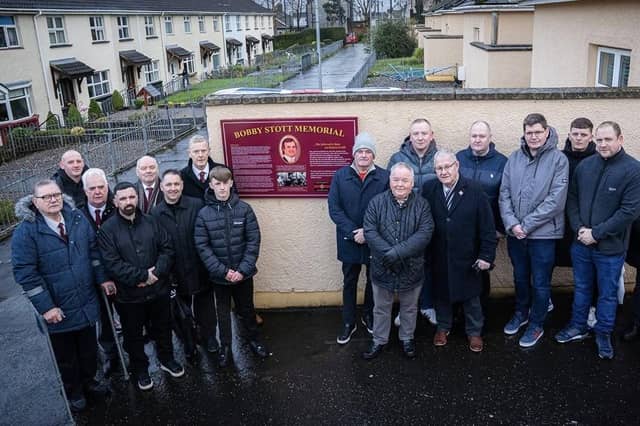 The family, friends and former band mates of Bobby Stott gathered for the unveiling of a memorial in his memory on Sunday.