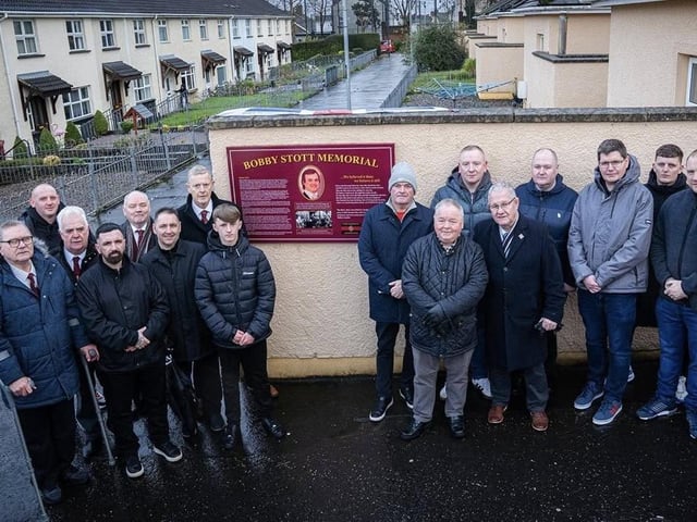 The family, friends and former band mates of Bobby Stott gathered for the unveiling of a memorial in his memory on Sunday.