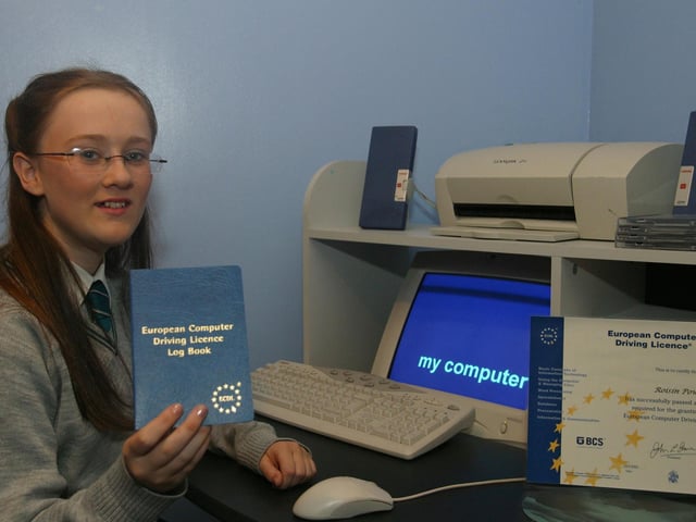 13 yr old Roisin Power from Rossnagalliagh who is one of the youngest to have successfully completed the ECDL (European Computer Driving Licence).  (1010JB11):Derry and Donegal secondary school pupils in October 2003
