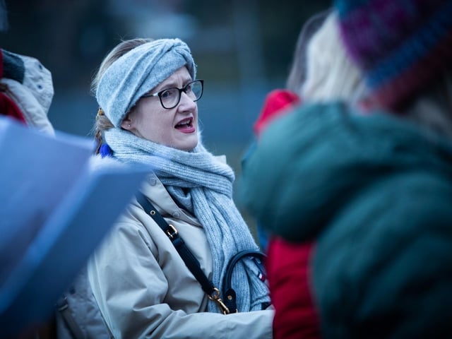 Residents of Creggan and people from across the city came together at Creggan Country Park earlier this morning to welcome the sunrise and begin a day of events across the neighbourhood to mark the Equinox.