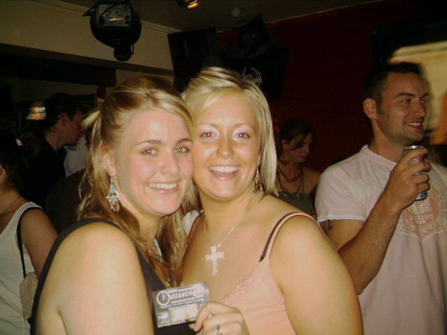 Exif-JPEG-422 : Locals having a good time at Derry's nightlife spots back in June 2005.