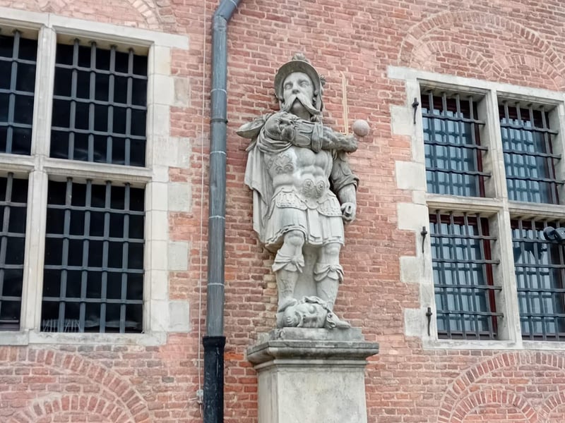 The Great Armoury (Wielka Zbrojownia) in the heart of the old town was built in the 1600s.