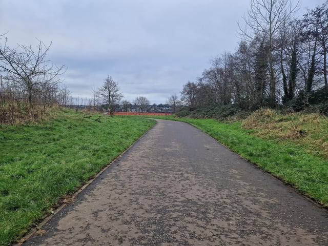 Works are steadily progressing on the new Derry bridge, which is due to be completed by Spring this year. The riverside path connecting the Bay Road Nature Reserve to the new bridge has kerbs and gravel laid and lampposts almost fully installed. The base for the bridge to sit on the Bay Road side seems to be fully complete with concrete being pored on the other side's base.