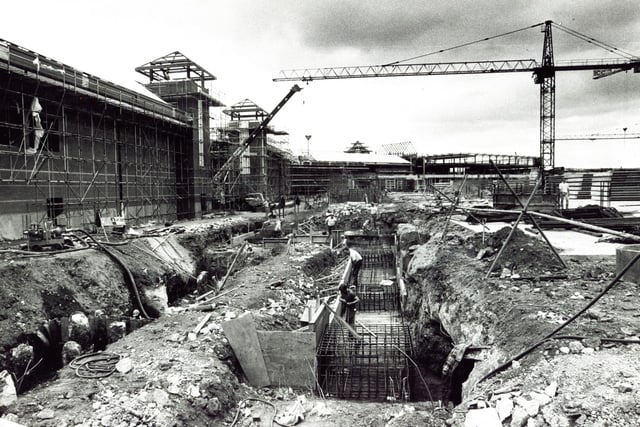Construction work takes place at the Meadowhall site in May 1989