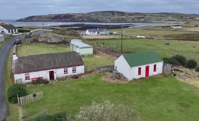 A stunning traditional thatched Cottage, originally built around 300 years ago, located by the sea at Culoort, Malin Head, Donegal, Ireland's most northerly point has come on the market for €195,000.