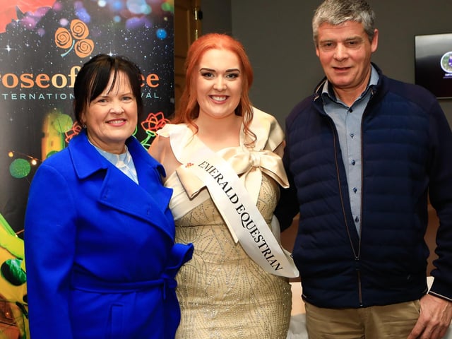Contestant Kerri Mullan with parents, Nuala and Seamus at the Derry Rose of Tralee selection held in the Everglades Hotel. (Photo - Tom Heaney, nwpresspics)