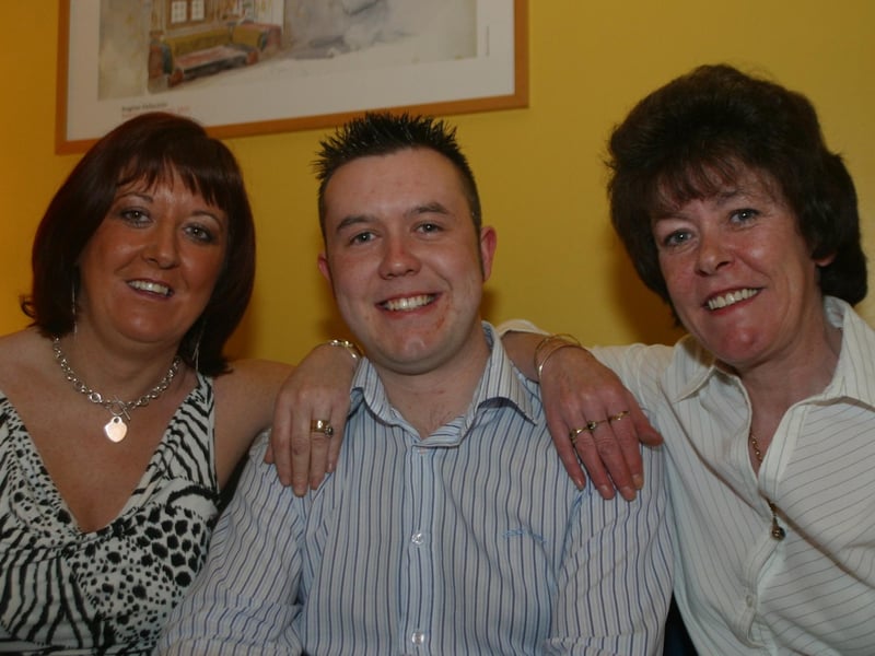 Pictures of Derry parties and celebrations in December 2003