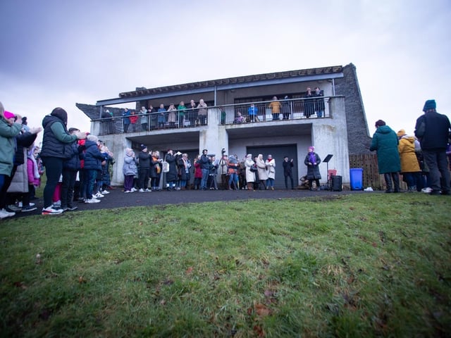 Residents of Creggan and people from across the city came together at Creggan Country Park earlier this morning to welcome the sunrise and begin a day of events across the neighbourhood to mark the Equinox.