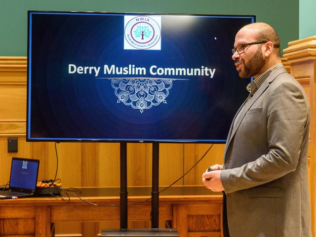 The Mayor, Councillor Sandra Duffy hosted a reception for members of the North West Islamic Association in the Guildhall during which Sameh Hassan made a presentation highlighting the Association’s charitable and coummunity engagement work. Picture Martin McKeown. 10.11.22