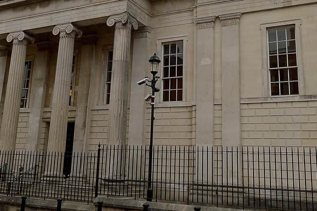 Derry Court House. DER2126GS - 056