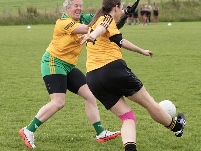 Action from the St. Eunan's (Letterkenny) v. Desertmartin game during Saturday's blitz at Beart GAC.