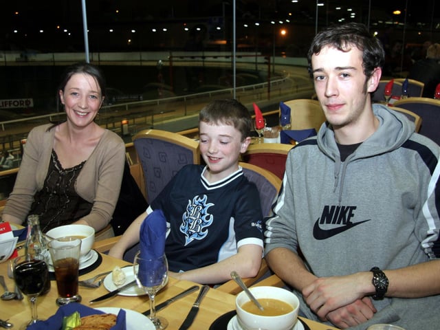 Shauna Munn, Conor Toner, Barry Toner 0052JML : Parties and nights out in Derry and Donegal in February 2006.