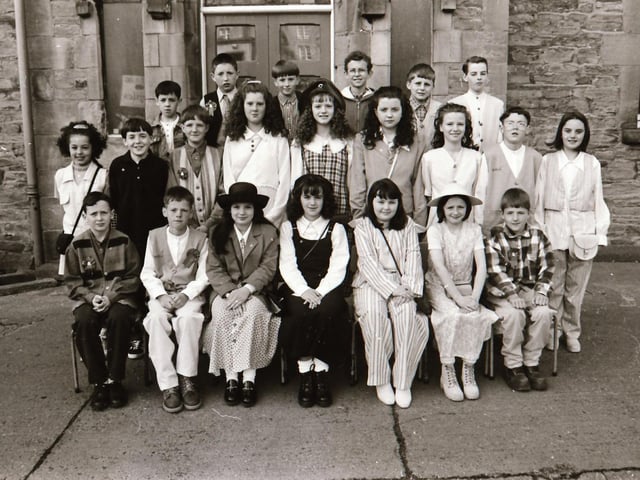 Confirmations from St Eugene's P.S, Nazareth House P.S and St Anne's P.S in 1995.