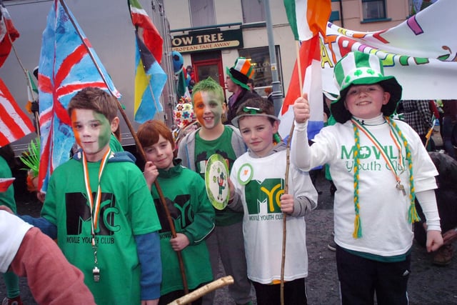 Flying the flag for Moville Youth Club. (1903PG50)