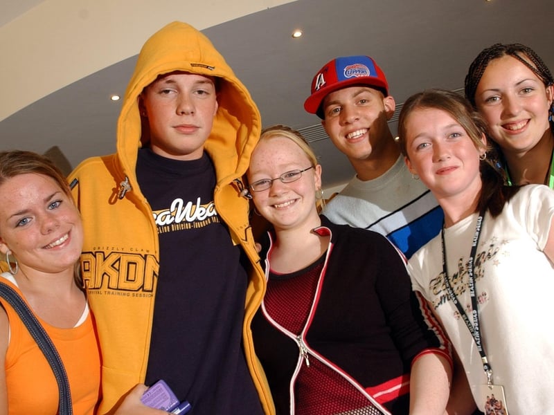 Derry youngsters enjoying summer in August 2003
